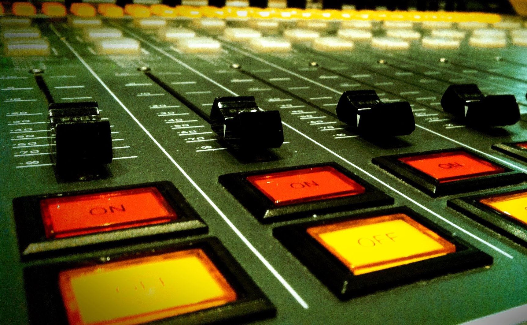 table de mixage radio