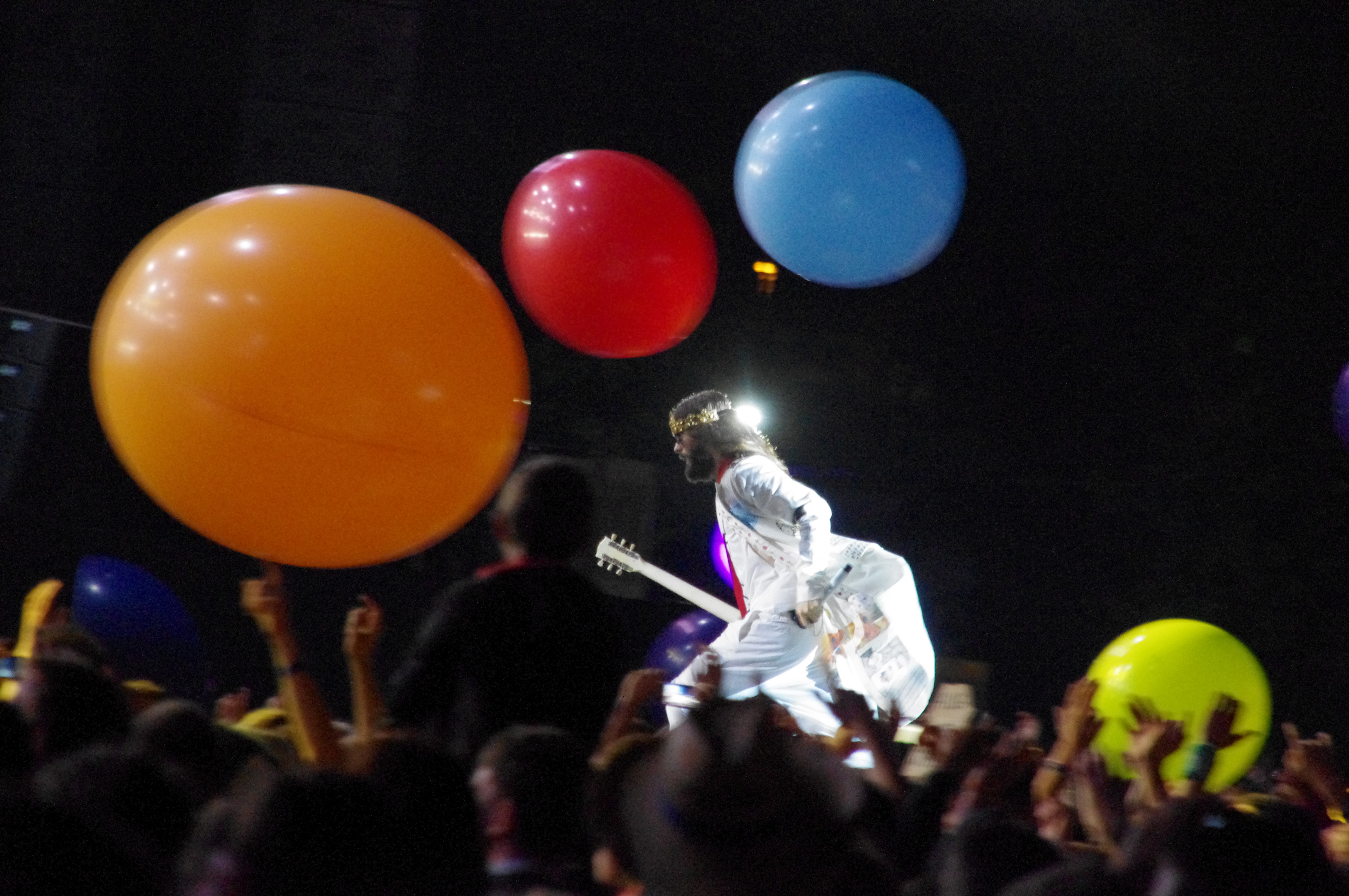 RETOUR PRESSE de la tournée d'été 2014 de 30 SECONDS TO MARS 30-Seconds-To-Mars-Photos-interdites-La-D%C3%A9viation