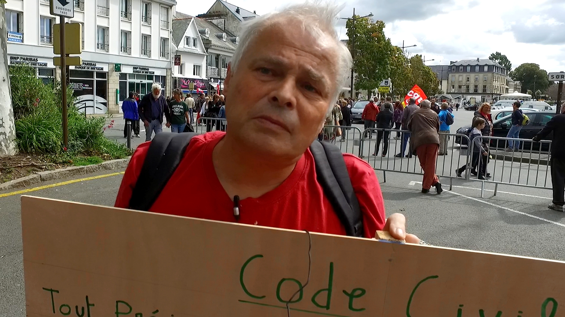 Interview de François Schmetz conseiller prud'homal à Lannion contre les ordonnances Macron - La Déviation