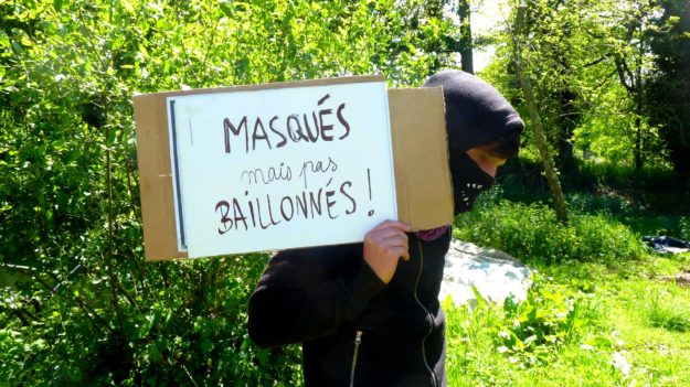 200502 - Manifestation du 1er mai 2020 à Lannion OK 06 - La Déviation