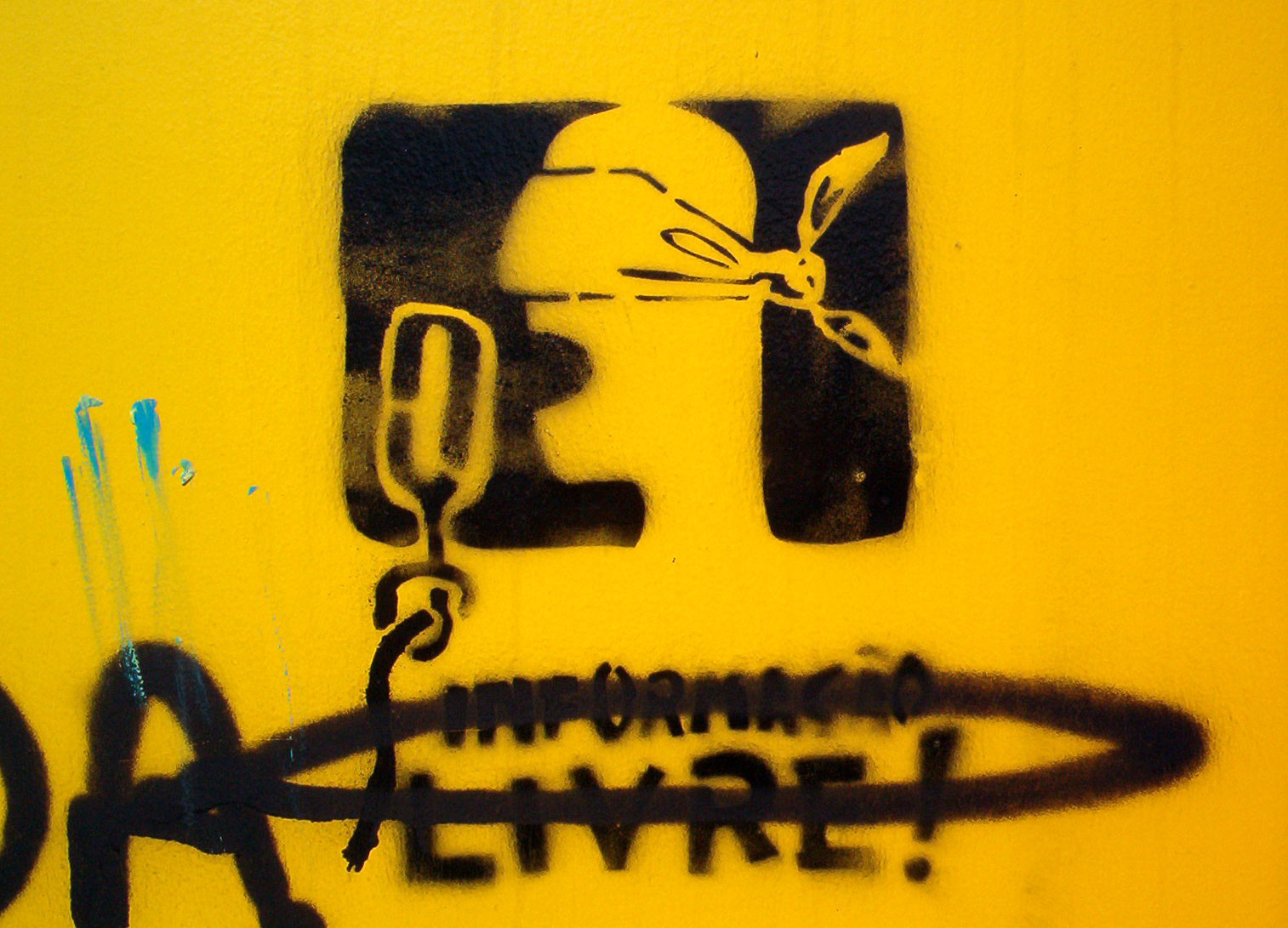 200512 - Anti-censorship Stencil by Manuel Faisco CC BY-NC 2.0 - La Déviation